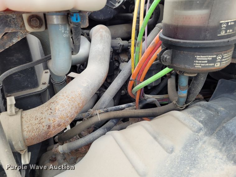 image for item BY9450 2009 GMC C7500  utility / service truck