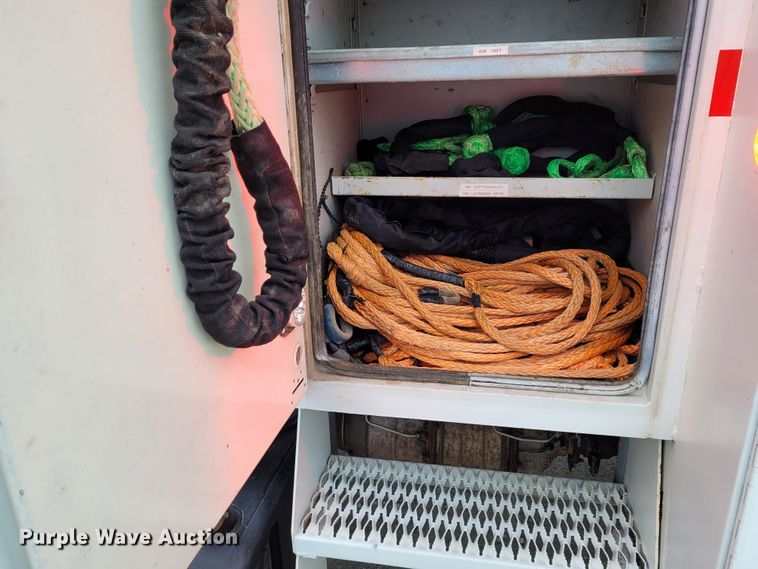 image for item BY9450 2009 GMC C7500  utility / service truck