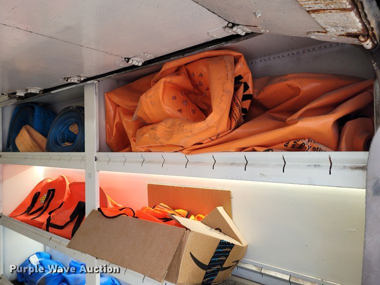 image for item BY9450 2009 GMC C7500  utility / service truck