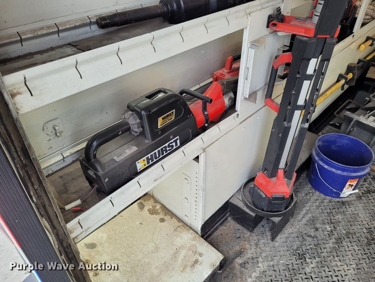 image for item BY9450 2009 GMC C7500  utility / service truck