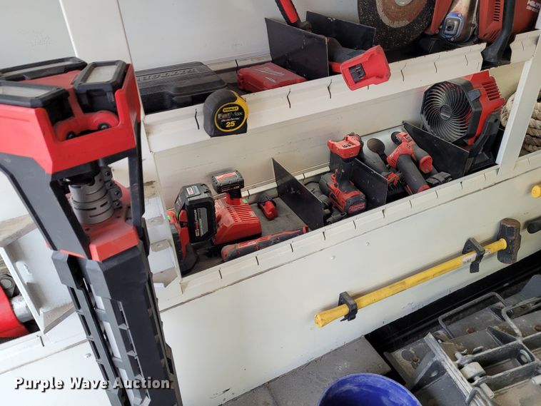 image for item BY9450 2009 GMC C7500  utility / service truck