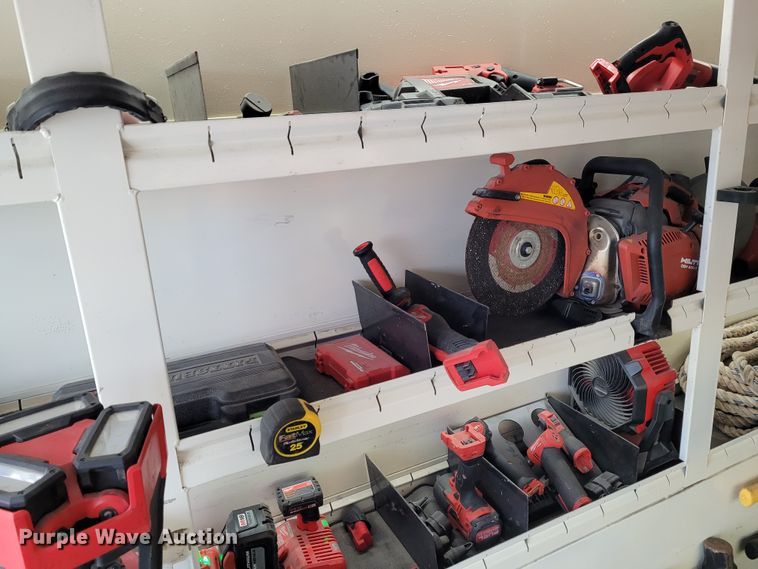 image for item BY9450 2009 GMC C7500  utility / service truck