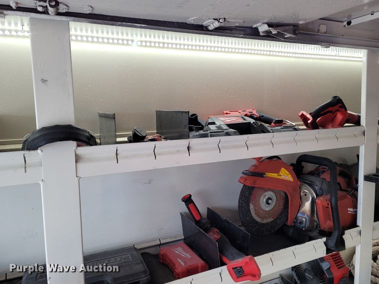 image for item BY9450 2009 GMC C7500  utility / service truck