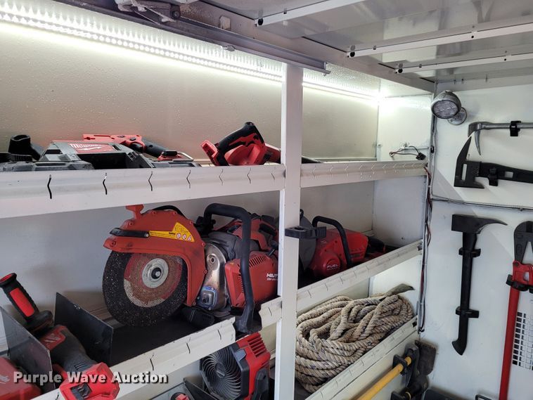 image for item BY9450 2009 GMC C7500  utility / service truck