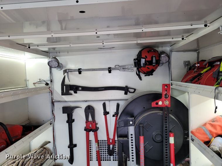 image for item BY9450 2009 GMC C7500  utility / service truck