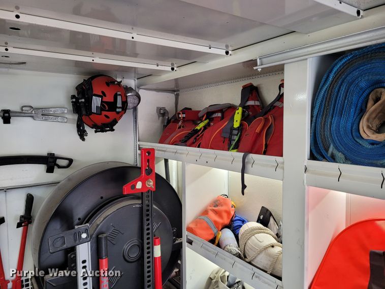 image for item BY9450 2009 GMC C7500  utility / service truck