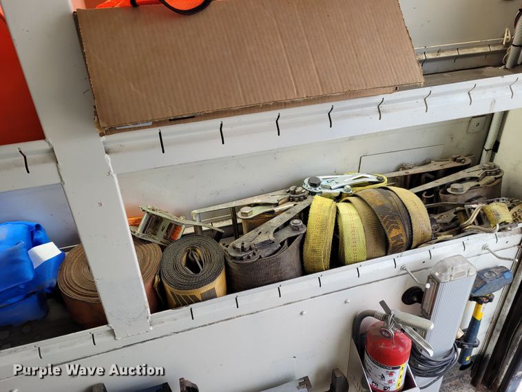 image for item BY9450 2009 GMC C7500  utility / service truck