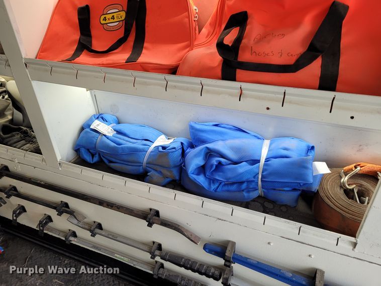 image for item BY9450 2009 GMC C7500  utility / service truck