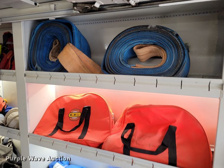 image for item BY9450 2009 GMC C7500  utility / service truck