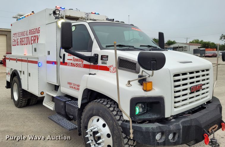image for item BY9450 2009 GMC C7500  utility / service truck
