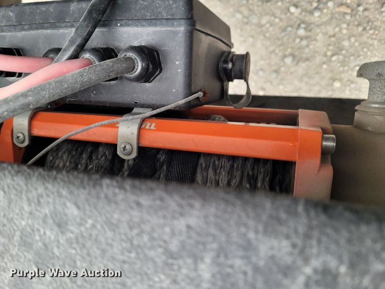 image for item BY9450 2009 GMC C7500  utility / service truck