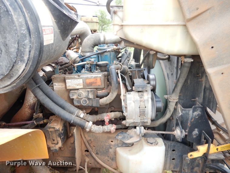 image for item DG0848 2001 International 3800  school bus