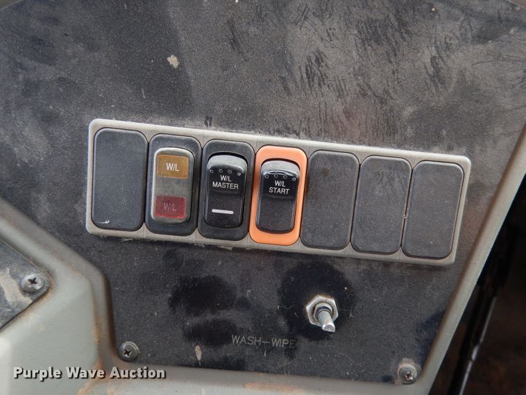 image for item DG0848 2001 International 3800  school bus