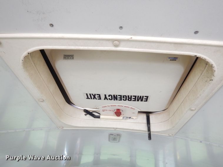 image for item DG0848 2001 International 3800  school bus