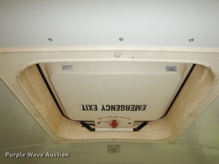 image for item DG0848 2001 International 3800  school bus