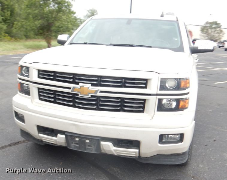 image for item DG0857 2015 Chevrolet Silverado 1500  Crew Cab pickup truck