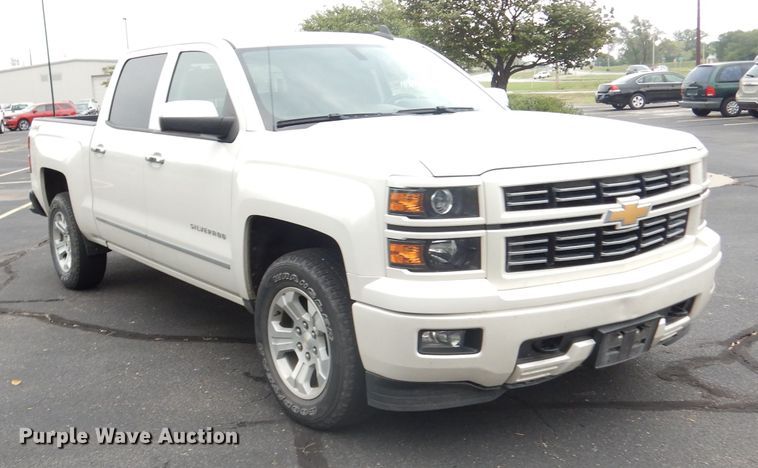 image for item DG0857 2015 Chevrolet Silverado 1500  Crew Cab pickup truck