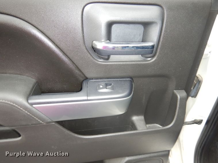 image for item DG0857 2015 Chevrolet Silverado 1500  Crew Cab pickup truck