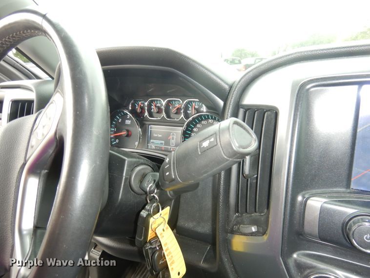 image for item DG0857 2015 Chevrolet Silverado 1500  Crew Cab pickup truck