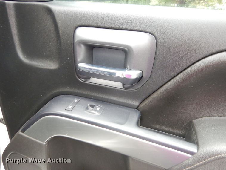 image for item DG0857 2015 Chevrolet Silverado 1500  Crew Cab pickup truck