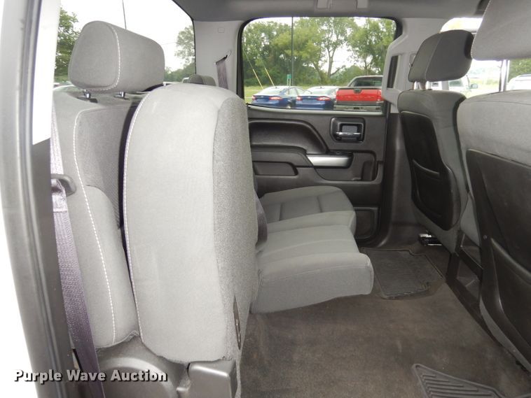 image for item DG0857 2015 Chevrolet Silverado 1500  Crew Cab pickup truck