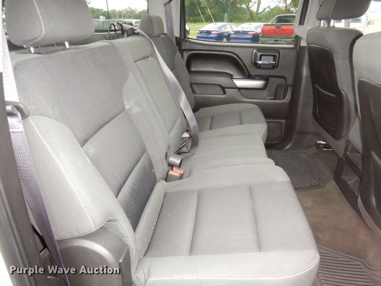 image for item DG0857 2015 Chevrolet Silverado 1500  Crew Cab pickup truck