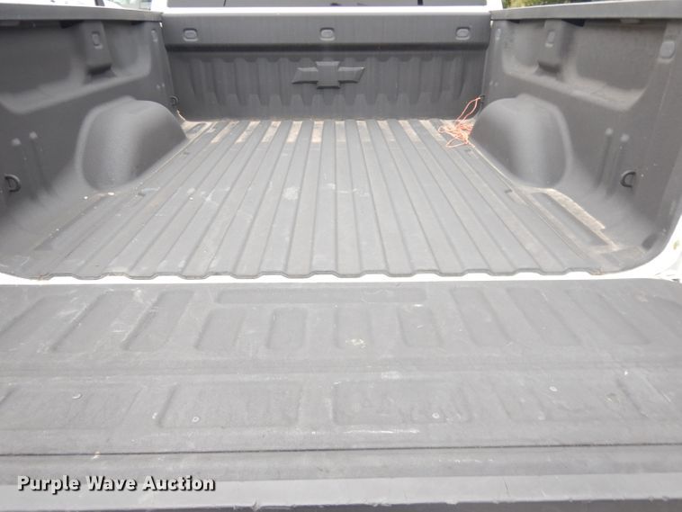 image for item DG0857 2015 Chevrolet Silverado 1500  Crew Cab pickup truck