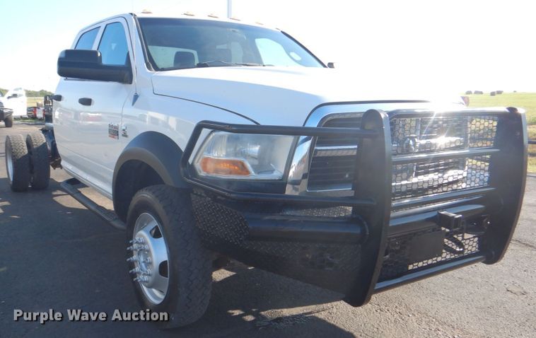image for item DG1685 2011 Dodge Ram 5500HD  Crew Cab truck cab and chassis