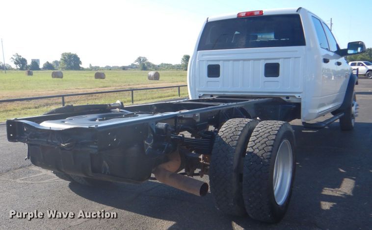 image for item DG1685 2011 Dodge Ram 5500HD  Crew Cab truck cab and chassis