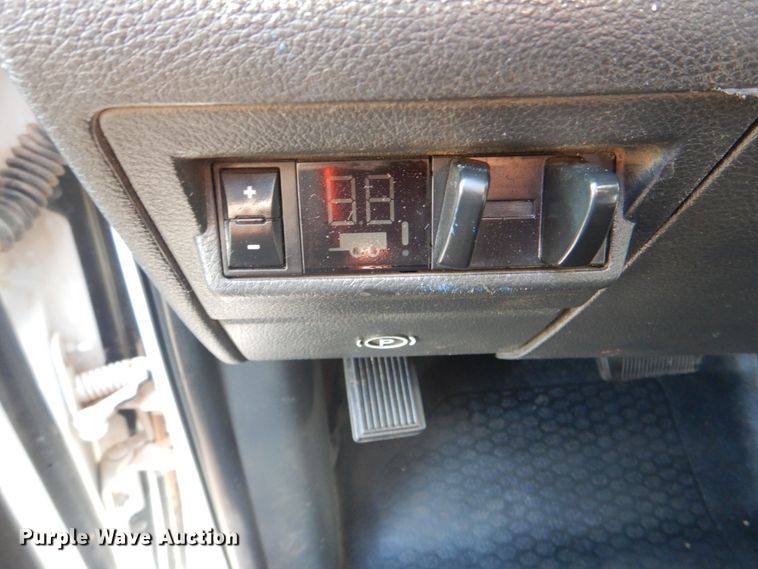 image for item DG1685 2011 Dodge Ram 5500HD  Crew Cab truck cab and chassis