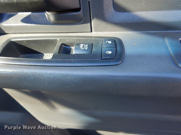 image for item DG1685 2011 Dodge Ram 5500HD  Crew Cab truck cab and chassis