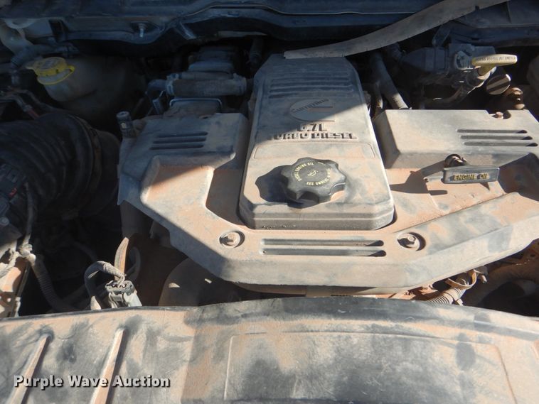 image for item DG1685 2011 Dodge Ram 5500HD  Crew Cab truck cab and chassis