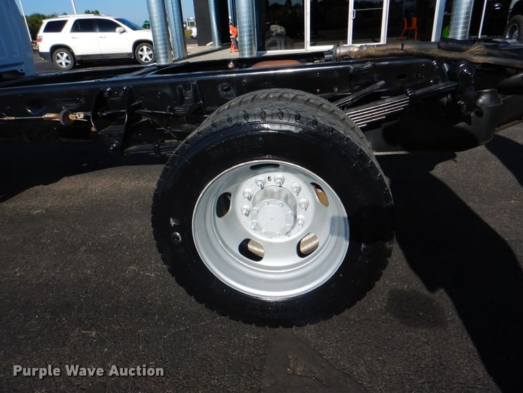 image for item DG1685 2011 Dodge Ram 5500HD  Crew Cab truck cab and chassis