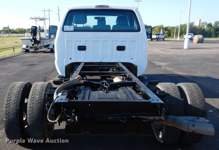 image for item DG1687 2011 Ford F450 Super Duty XL  truck cab and chassis