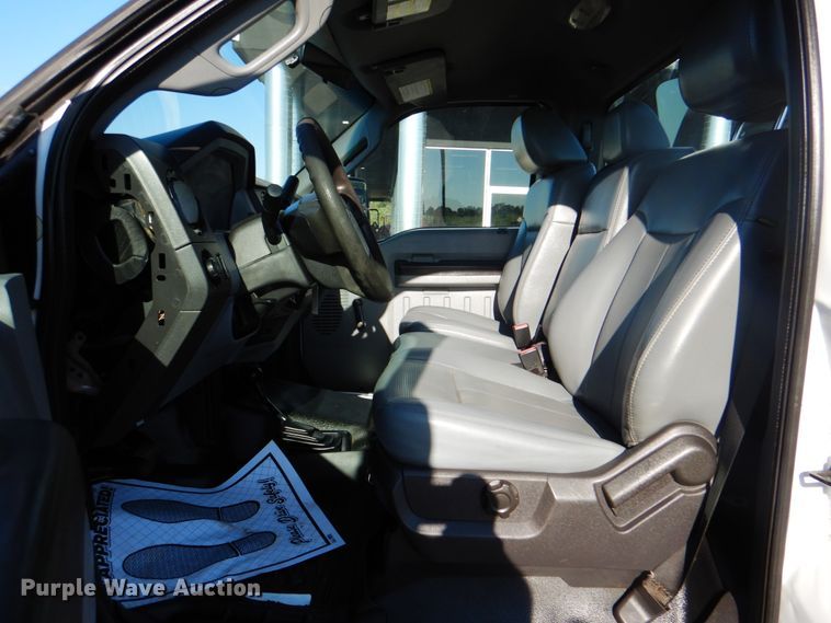 image for item DG1687 2011 Ford F450 Super Duty XL  truck cab and chassis