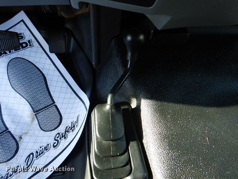 image for item DG1687 2011 Ford F450 Super Duty XL  truck cab and chassis