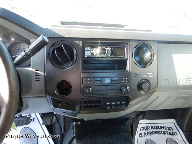 image for item DG1687 2011 Ford F450 Super Duty XL  truck cab and chassis