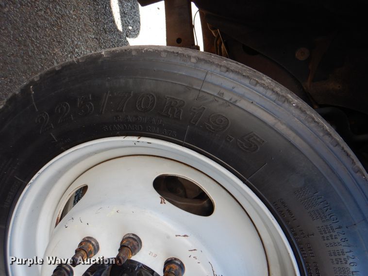 image for item DG1687 2011 Ford F450 Super Duty XL  truck cab and chassis