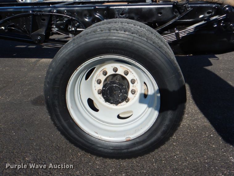 image for item DG1687 2011 Ford F450 Super Duty XL  truck cab and chassis