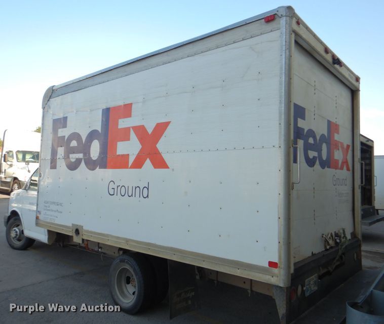 image for item DG1693 2009 Chevrolet Express 3500  box truck