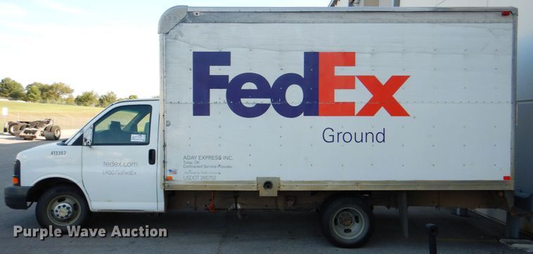 image for item DG1693 2009 Chevrolet Express 3500  box truck