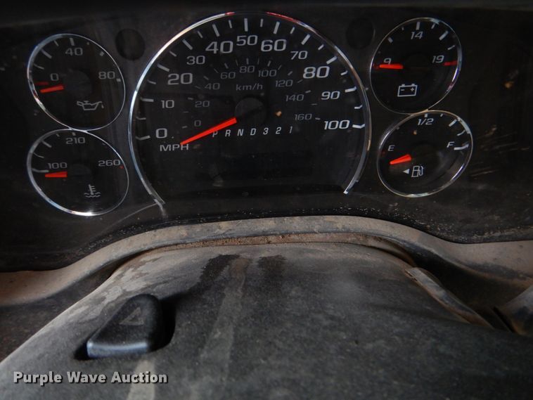 image for item DG1693 2009 Chevrolet Express 3500  box truck