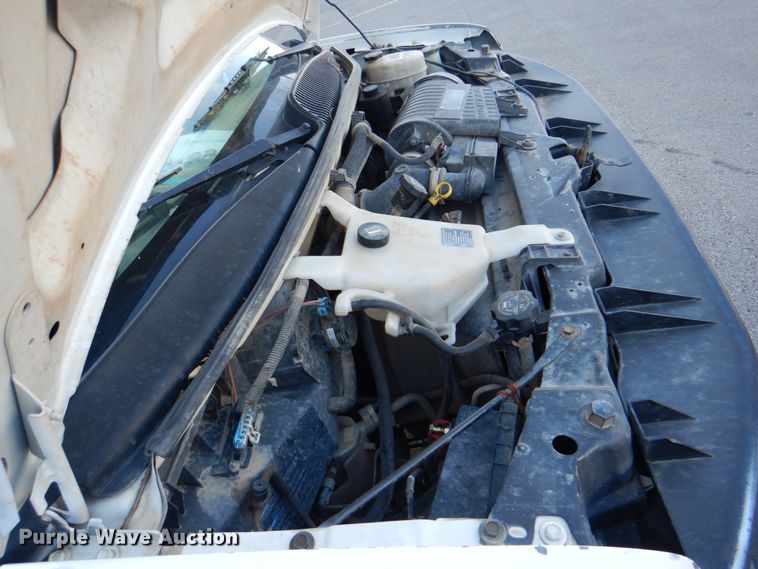 image for item DG1693 2009 Chevrolet Express 3500  box truck