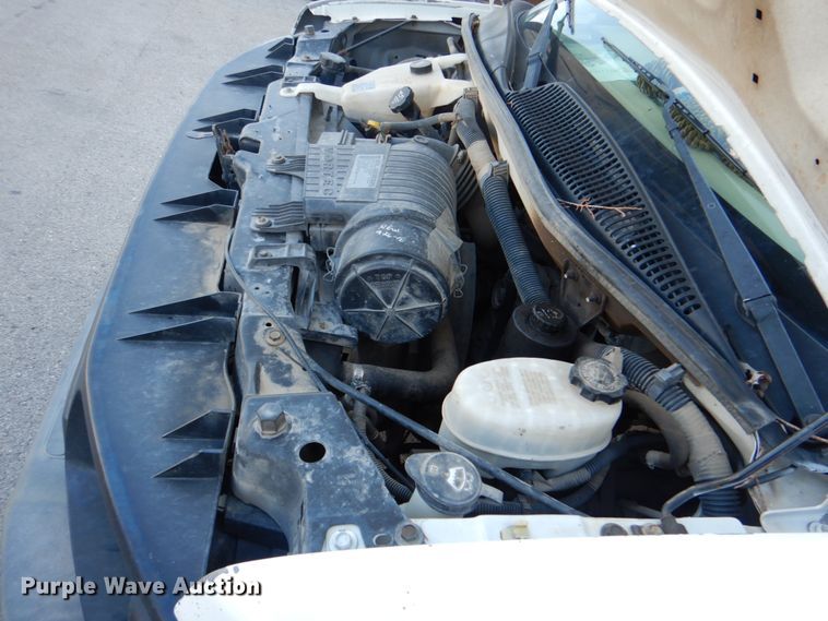 image for item DG1693 2009 Chevrolet Express 3500  box truck