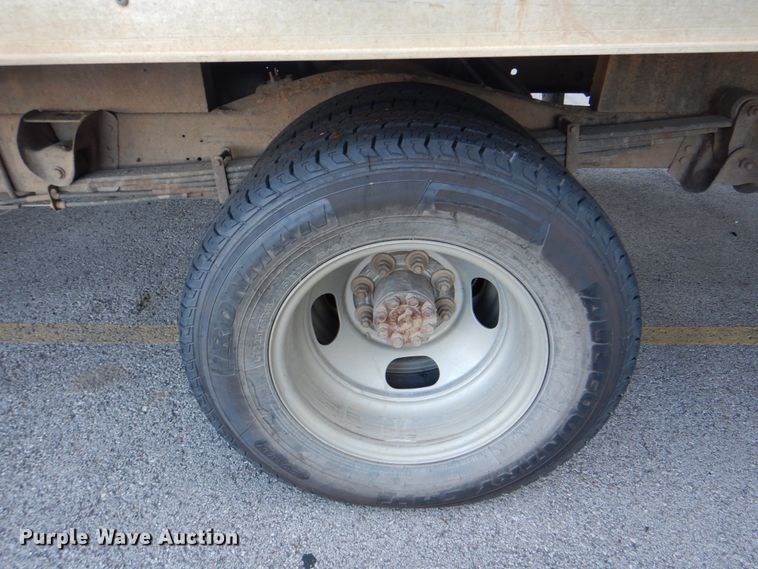 image for item DG1693 2009 Chevrolet Express 3500  box truck