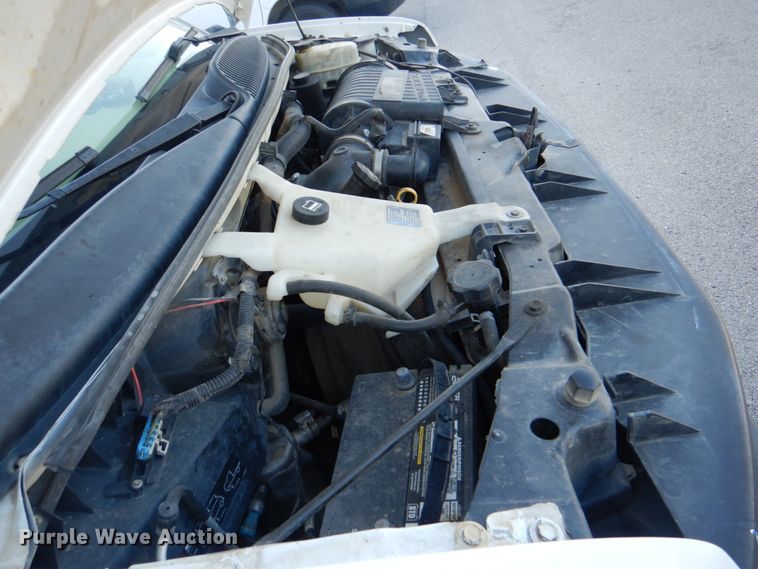 image for item DG1694 2014 Chevrolet Express G3500  box truck