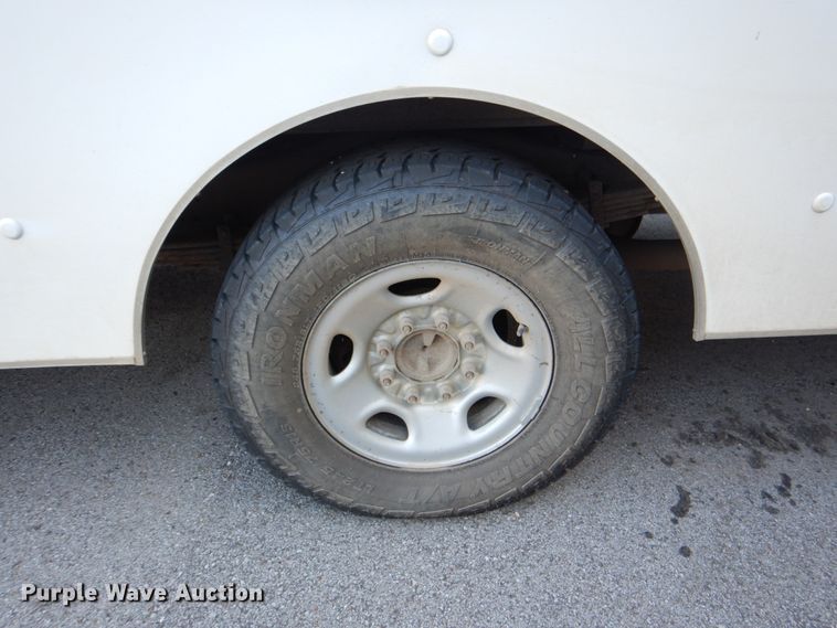 image for item DG1694 2014 Chevrolet Express G3500  box truck