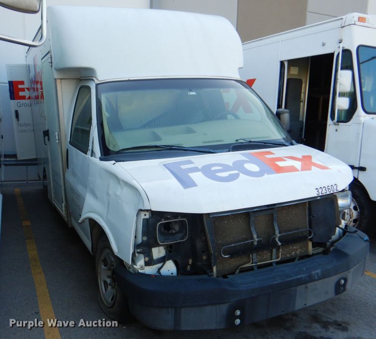 image for item DG1695 2015 Chevrolet Express G3500  box truck