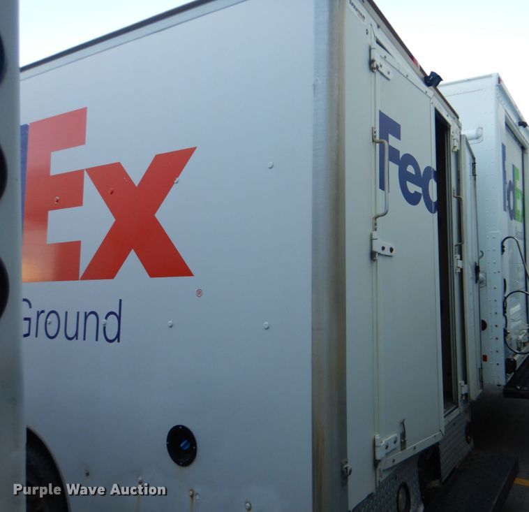 image for item DG1695 2015 Chevrolet Express G3500  box truck