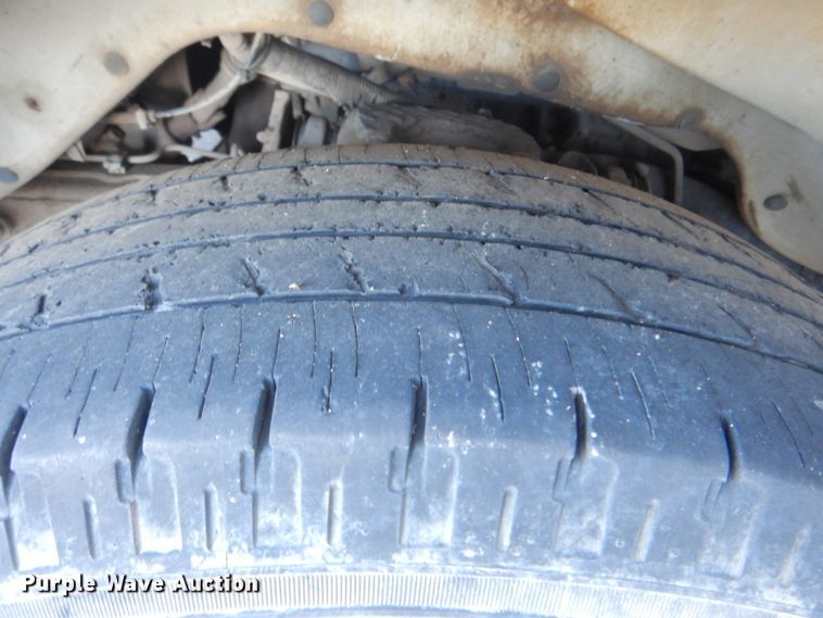 image for item DG1695 2015 Chevrolet Express G3500  box truck